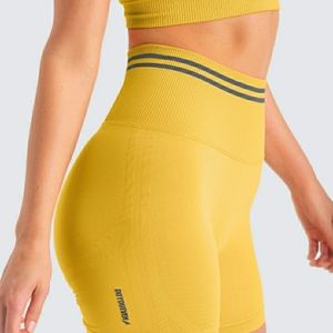 DYE SCRUNCH SEAMLESS SHORTS - SUNNY YELLOW